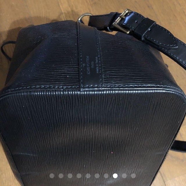 LOUIS VUITTON(ルイヴィトン)のルイヴィトン エピ プチ ノエ  ショルダーバッグ レディースのバッグ(ショルダーバッグ)の商品写真