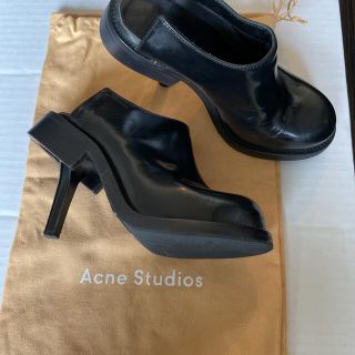 アクネ(ACNE)のacne アクネ　変形サボ(ミュール)