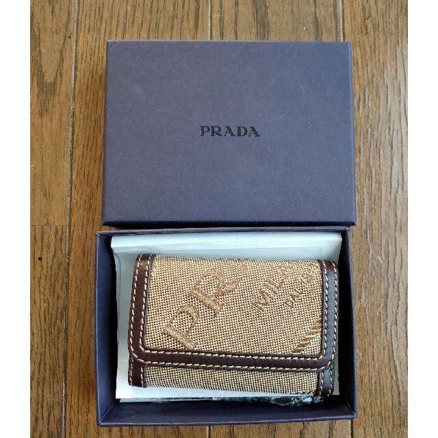 PRADA(プラダ)の新品未使用 PRADA キーケース メンズのファッション小物(キーケース)の商品写真