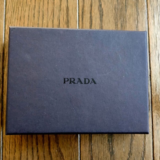 PRADA(プラダ)の新品未使用 PRADA キーケース メンズのファッション小物(キーケース)の商品写真