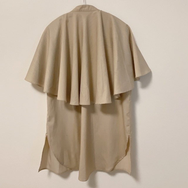 TODAYFUL(トゥデイフル)の【22時までお値下げ】 louren drape cape blouse レディースのトップス(シャツ/ブラウス(半袖/袖なし))の商品写真