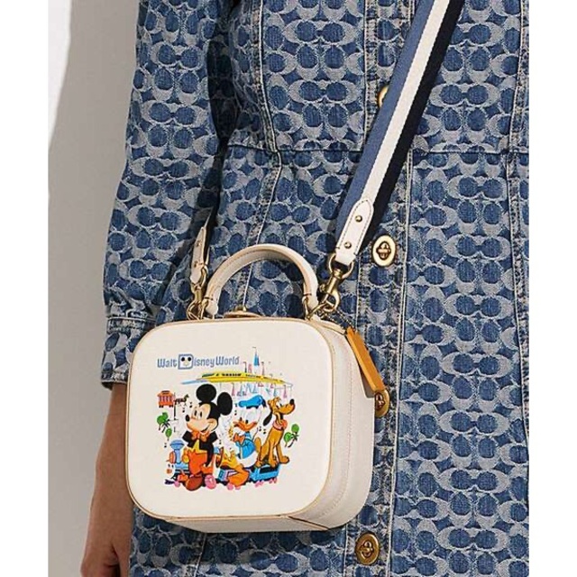 DISNEY x COACH　スクエア バッグ ウィズ ミッキーマウス