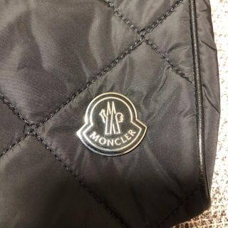 MONCLER モンクレール  ナイロンキルト レザーワッペン付き  ポーチ  メンズ クラッチバッグ