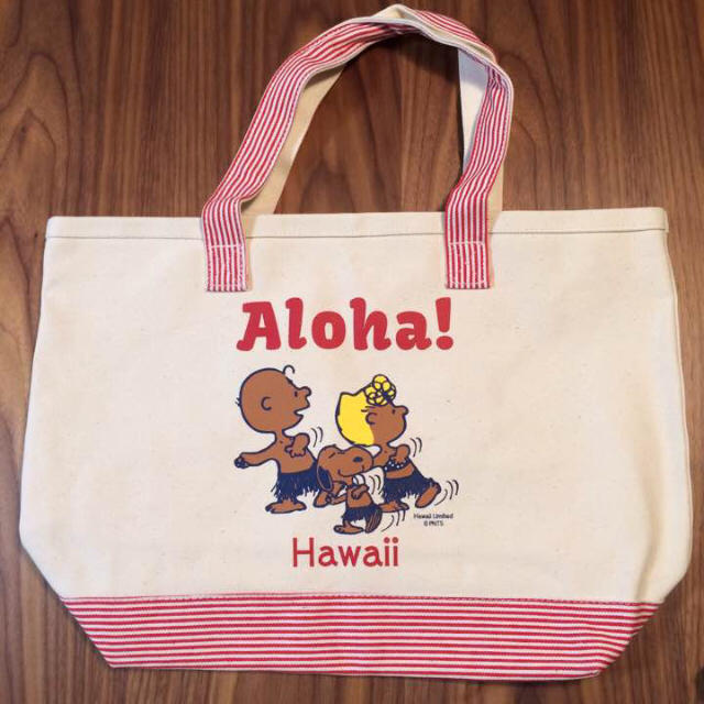 SNOOPY(スヌーピー)の日本未入荷☻新品 Hawaii限定日焼けスヌーピートートバッグ レディースのバッグ(トートバッグ)の商品写真