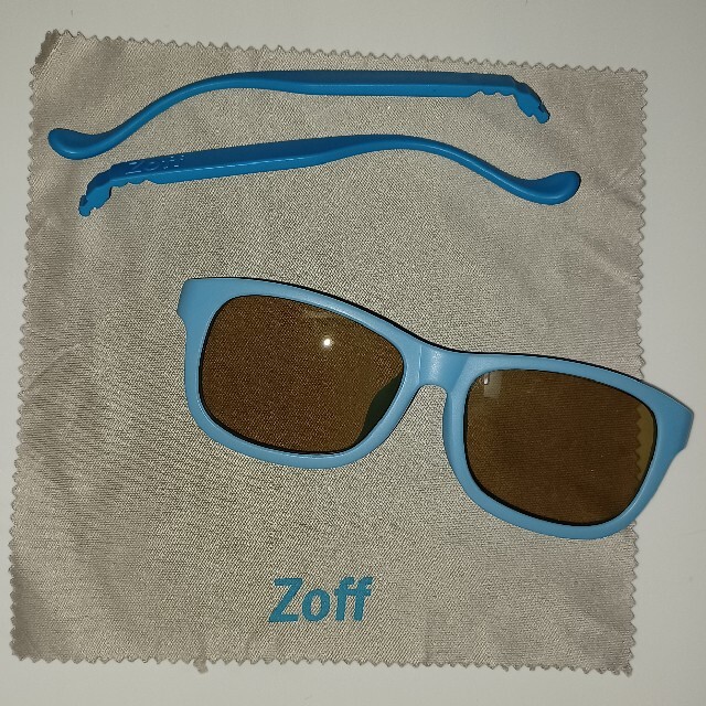 Zoff(ゾフ)のキッズサングラス キッズ/ベビー/マタニティのこども用ファッション小物(サングラス)の商品写真