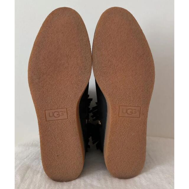 UGG(アグ)の☆美品☆UGG ARIANEアリアンヌ　23㎝　黒　ショートブーツ レディースの靴/シューズ(ブーツ)の商品写真