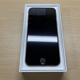 アイフォーン(iPhone)のiPhone SE3（第3世代）スターライト 64GB(スマートフォン本体)