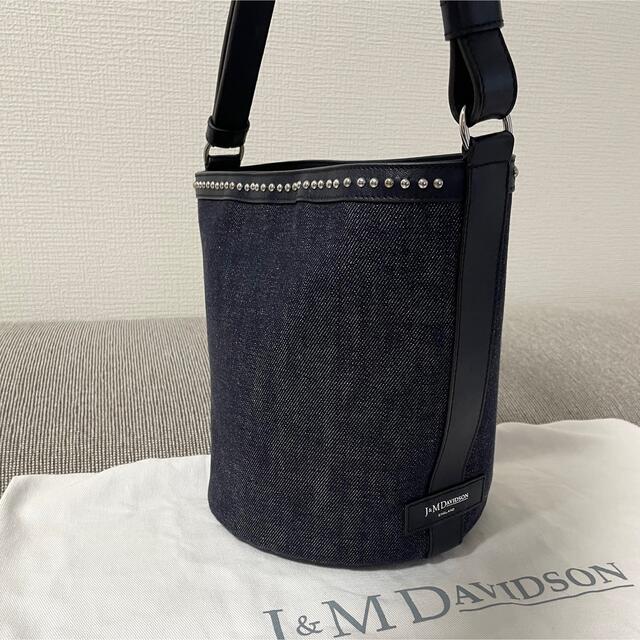 J&M DAVIDSON(ジェイアンドエムデヴィッドソン)の【ほぼ未使用】J&M Davidson / JOY WITH STUDS レディースのバッグ(ショルダーバッグ)の商品写真