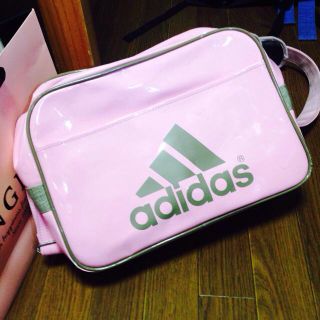 アディダス(adidas)のadidas ピンク バック スポーツ(ショルダーバッグ)