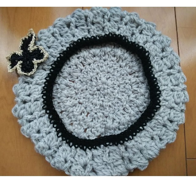 手編みベレー帽 ハンドメイドのファッション小物(帽子)の商品写真