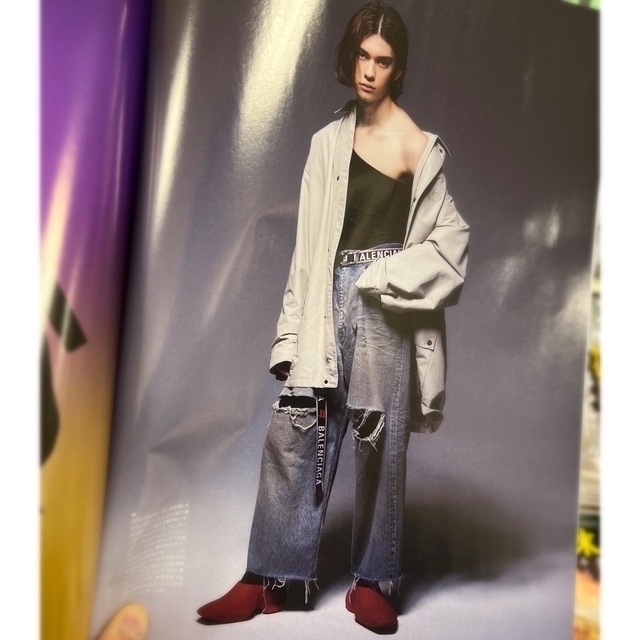 Balenciaga(バレンシアガ)のバレンシアガ　ジャケット　男女モデル着用写真あり メンズのジャケット/アウター(ナイロンジャケット)の商品写真