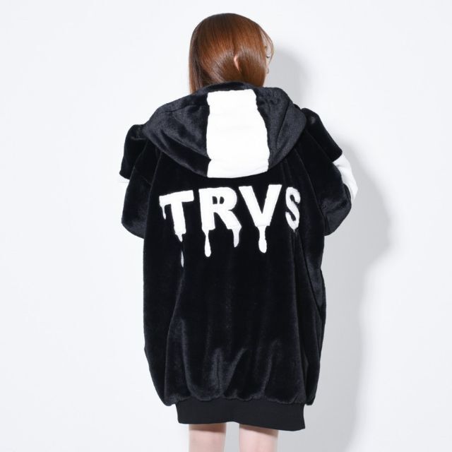 CIVARIZE(シヴァーライズ)の【TRAVAS TOKYO】パッチワークバックロゴファーパーカー〈ブラック〉 レディースのジャケット/アウター(毛皮/ファーコート)の商品写真