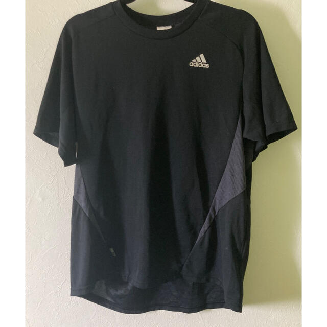 adidas(アディダス)のアディダス　tシャツ スポーツ/アウトドアのトレーニング/エクササイズ(トレーニング用品)の商品写真