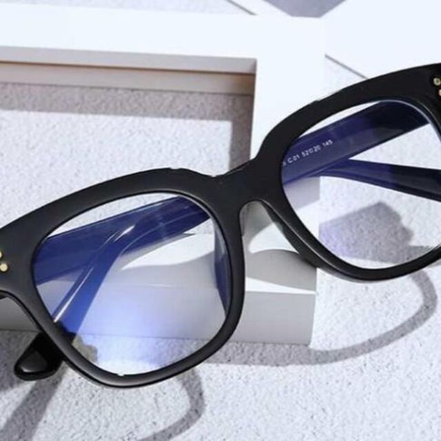 H6　新品 眼鏡　伊達めがね インスタ映え メガネ 男女兼用 メンズ レディース レディースのファッション小物(サングラス/メガネ)の商品写真