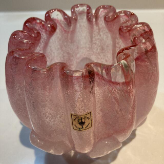 イワタガラス　花瓶　フラワーベース　フリル　ピンク　　ホワイト　2点