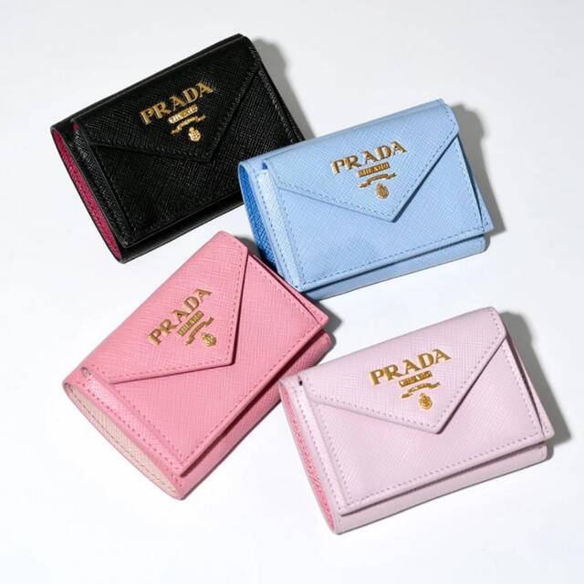 PRADA 財布