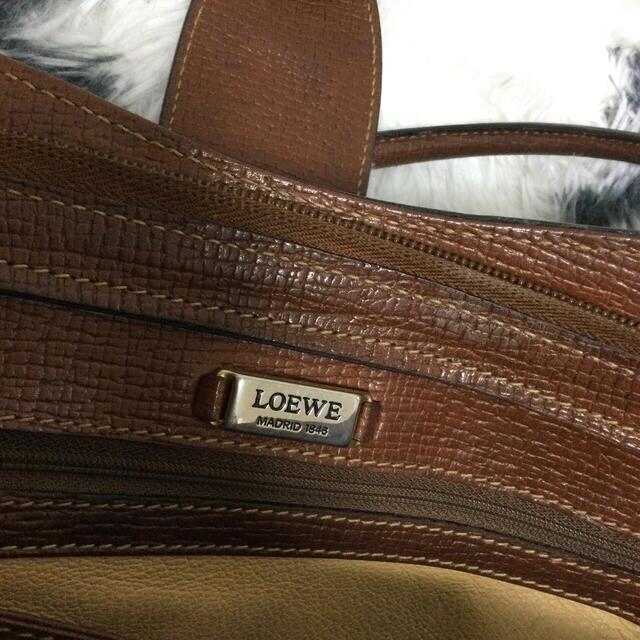 高級革✨ LOEWE ロエベ 肩がけ バッグ 本革 大容量✩A4OK✩-