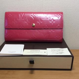 ルイヴィトン(LOUIS VUITTON)の【LOUIS VUITTON】ヴェルニ・ポルトフォイユ・サラ/M9140F♡(財布)