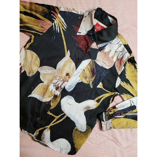 Vivienne Westwood(ヴィヴィアンウエストウッド)の美品 ヴィヴィアン ウエストウッド レッドレーベル カーピフラワー シャツ レディースのトップス(シャツ/ブラウス(長袖/七分))の商品写真