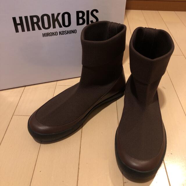 HIROKO BIS(ヒロコビス)のHIROKO BIS デザインニットブーツ レディースの靴/シューズ(ブーツ)の商品写真