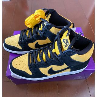 ナイキ(NIKE)のNIKE SB DUNK HIGH  MAIZE AND BLACK (スニーカー)