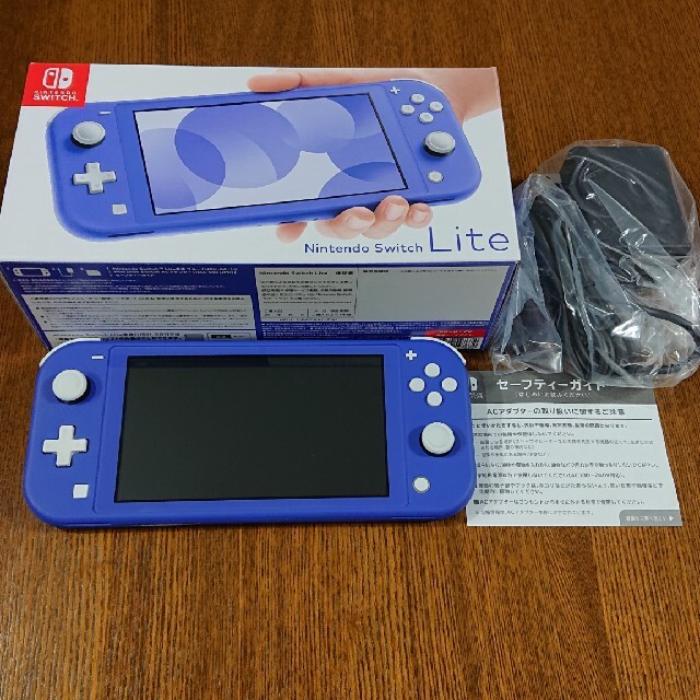 Nintendo Switch LITE ブルー