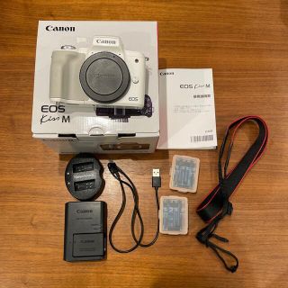 キヤノン(Canon)のCanon EOS Kiss M ボディー（ホワイト）アダプタセット(ミラーレス一眼)