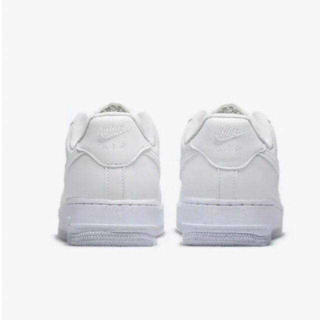 NIKE(ナイキ)の厚底 新品 23.5cm ナイキ エアフォース1 ホワイトxホワイト　白x白 レディースの靴/シューズ(スニーカー)の商品写真