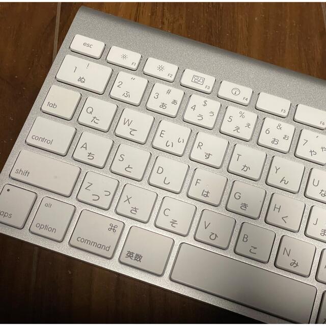 Apple(アップル)のApple Wireless Keyboard MC184J/A スマホ/家電/カメラのPC/タブレット(PC周辺機器)の商品写真