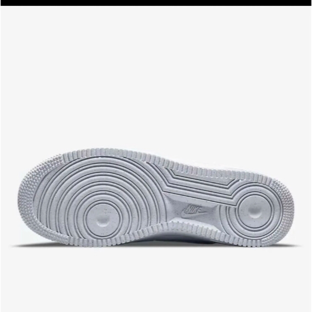 NIKE(ナイキ)の厚底 新品 23.5cm ナイキ エアフォース1 ホワイトxホワイト　白x白 レディースの靴/シューズ(スニーカー)の商品写真