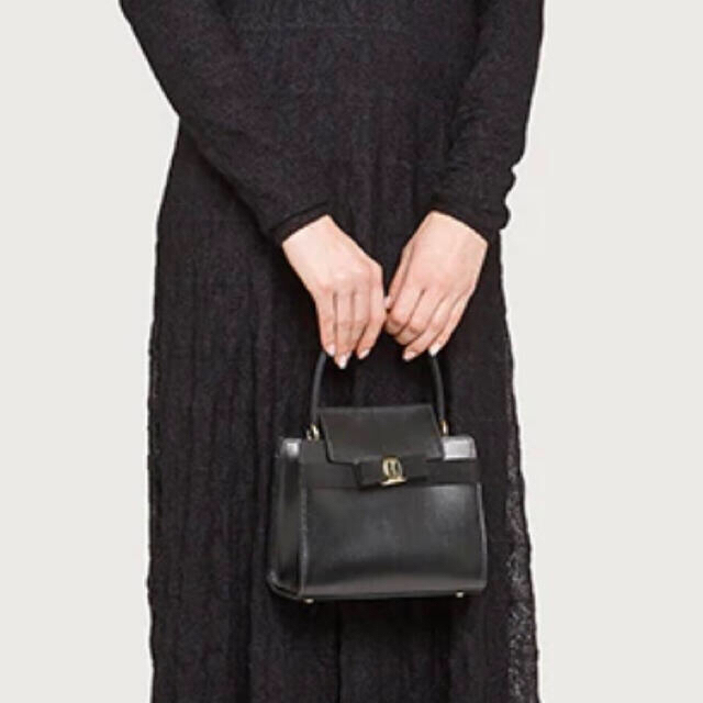 Ferragamo - ハンドバッグ ショルダーバッグ フェラガモ リボン ヴァラ