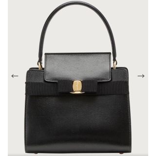 フェラガモ(Ferragamo)のハンドバッグ ショルダーバッグ　フェラガモ  リボン　ヴァラ　トップハンドル(ハンドバッグ)