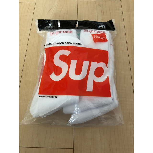 Supreme(シュプリーム)の1ペア Supreme Hanes Crew Socks シュプリーム ヘインズ メンズのアンダーウェア(その他)の商品写真