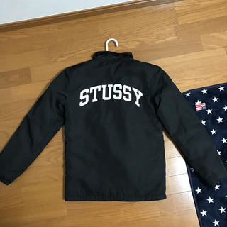 ステューシー(STUSSY)のstussy コーチジャケット(ナイロンジャケット)