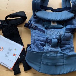 エルゴベビー(Ergobaby)のエルゴ ベイビー　アダプトクールエア　オックスフォードブルー　安全ベルト付き(抱っこひも/おんぶひも)