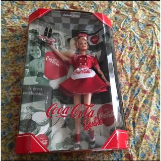 バービー　Barbie コカコーラ  ウウェイトレス