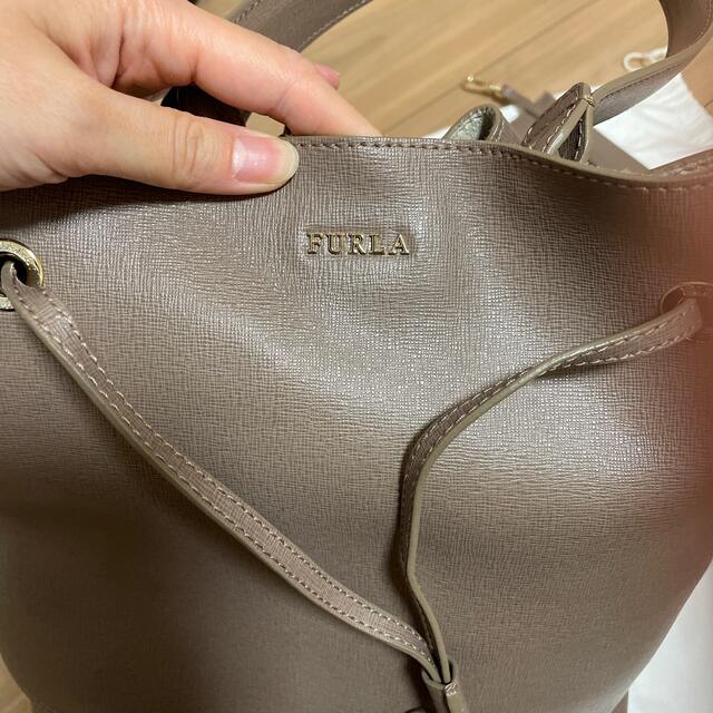 Furla(フルラ)のFURLA ショルダーバッグ　グレージュ レディースのバッグ(ショルダーバッグ)の商品写真