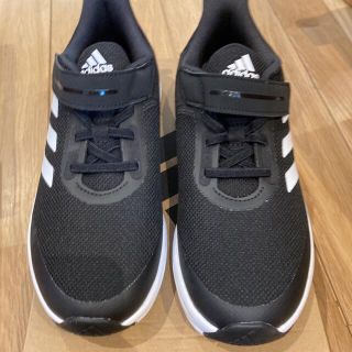 アディダス(adidas)のadidasスニーカー22.5(スニーカー)