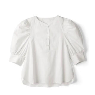 グレイル(GRL)の白石麻衣　半袖　ドレスシャツ風ブラウス　白(シャツ/ブラウス(半袖/袖なし))