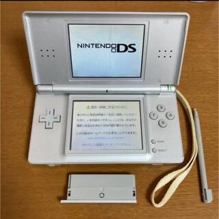 ニンテンドーDS(ニンテンドーDS)のNintendo DS lite グロスシルバー(携帯用ゲーム機本体)