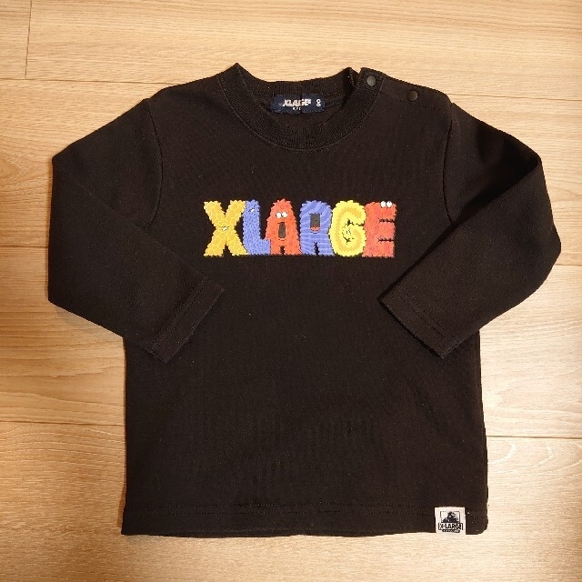 XLARGE(エクストララージ)の【チャチャ様】X-LARGE ロンT 90 キッズ/ベビー/マタニティのキッズ服男の子用(90cm~)(Tシャツ/カットソー)の商品写真