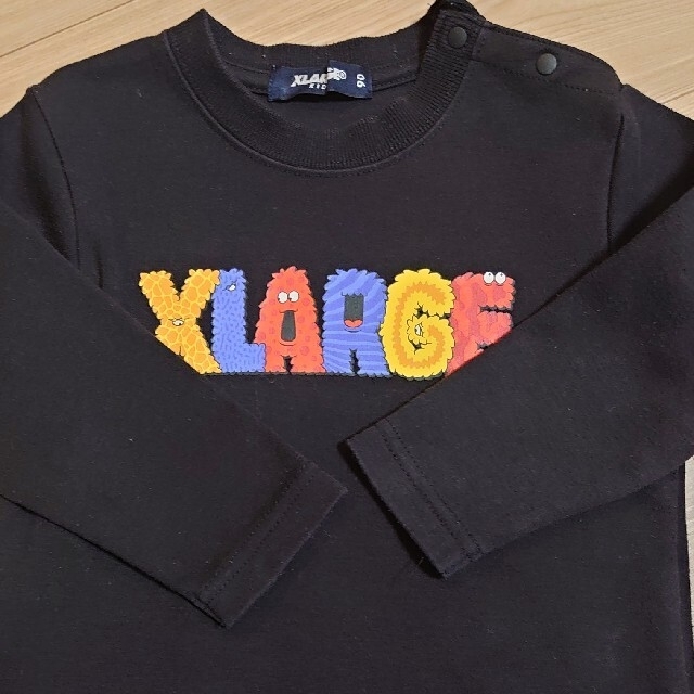 XLARGE(エクストララージ)の【チャチャ様】X-LARGE ロンT 90 キッズ/ベビー/マタニティのキッズ服男の子用(90cm~)(Tシャツ/カットソー)の商品写真