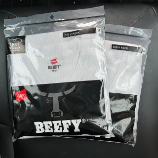 ヘインズ(Hanes)のBEEFY ビーフィー　Vネック　Tシャツ　白　M(Tシャツ/カットソー(半袖/袖なし))