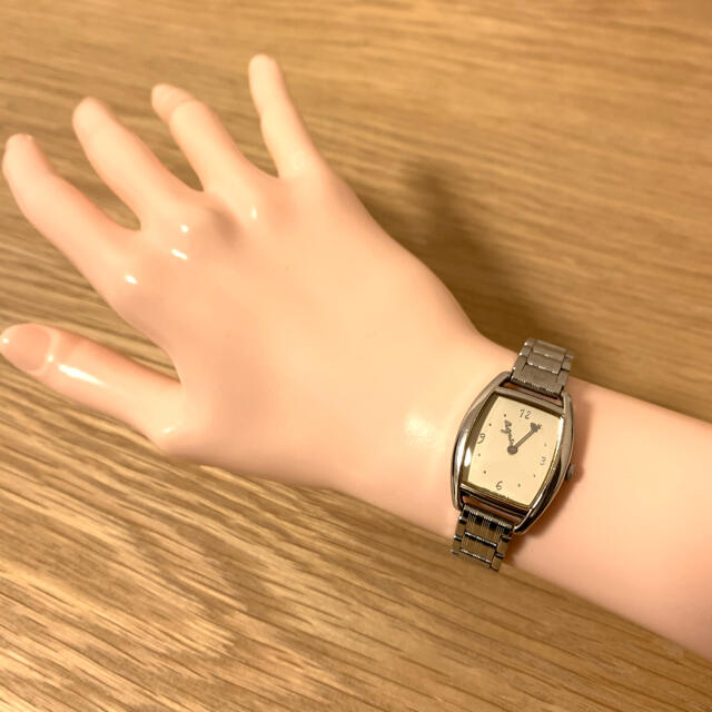 agnes b.(アニエスベー)のアニエスベー  レディース腕時計　アンティーク　トノー型　新品電池です☆ レディースのファッション小物(腕時計)の商品写真