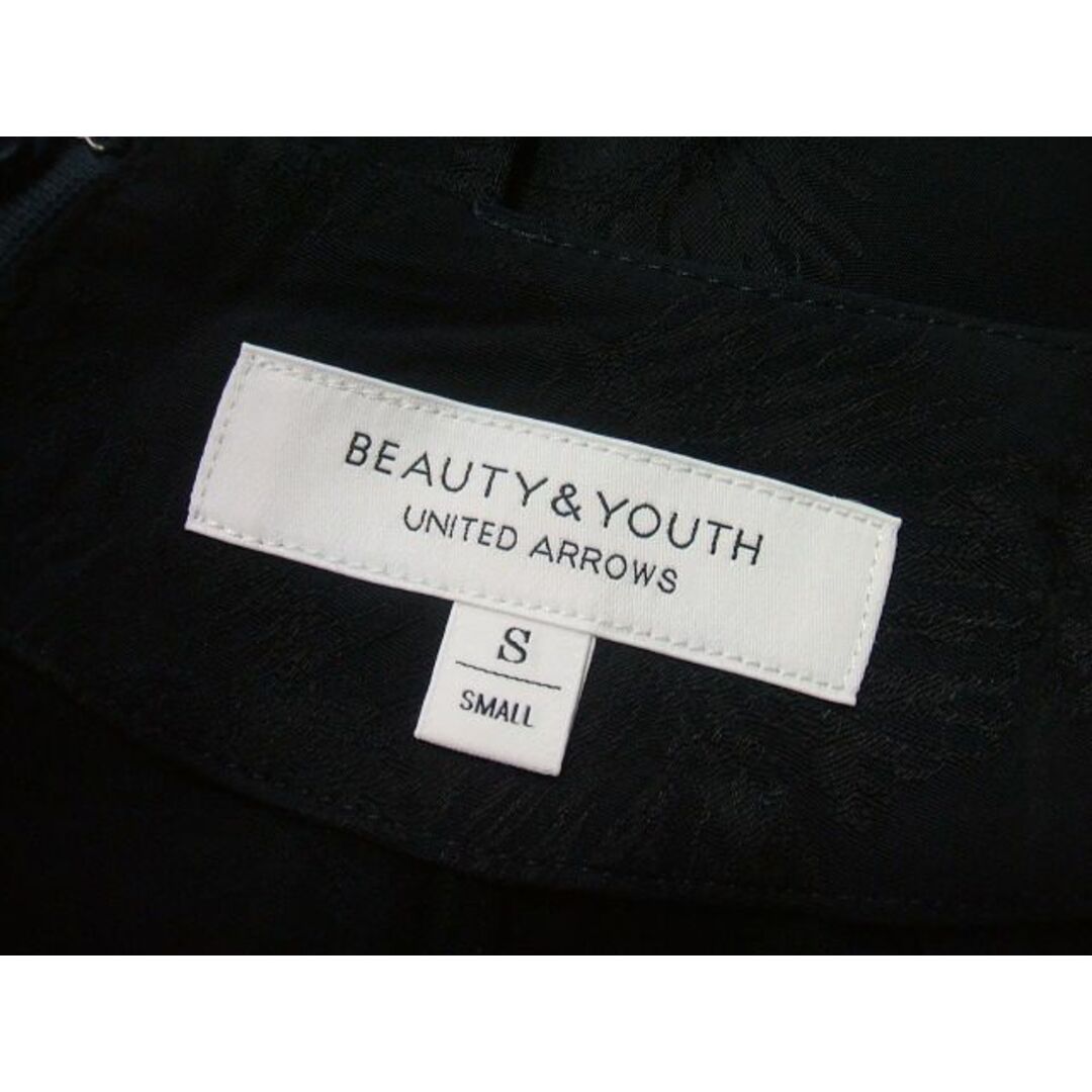 UNITED ARROWS(ユナイテッドアローズ)のBEAUTY＆YOUTH/羽根柄/スカート/ビューティ＆ユースユナイテッドアローズ/黒【中古】【レディース】1-0714M▲ レディースのスカート(その他)の商品写真