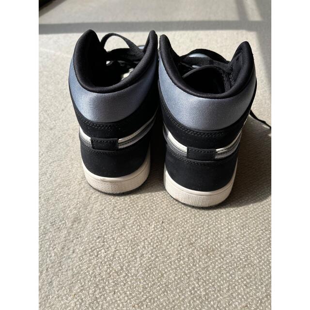 NIKE(ナイキ)のエア ジョーダン1 MID メンズの靴/シューズ(スニーカー)の商品写真