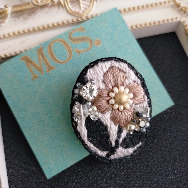 手刺繍ブローチ ビジュー ビーズ フラワーデザイン | www.innoveering.net