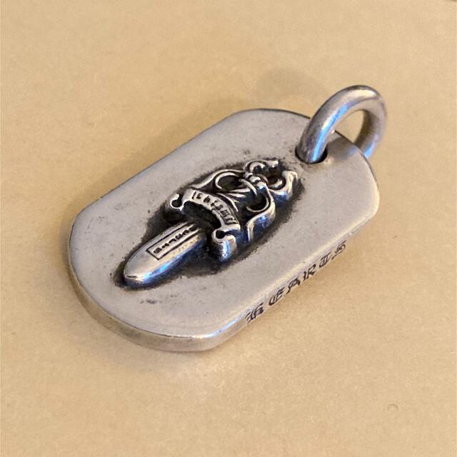 メンズCHROME HEARTS レイズドダガードッグタグ クロスボールスタッドピアス