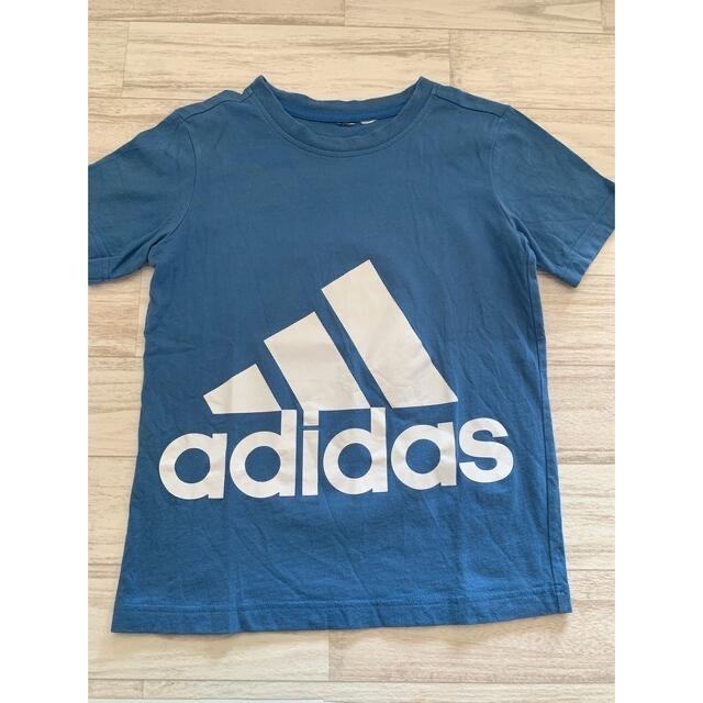 adidas(アディダス)のアディダス　プーマジャージ150 ２点セット キッズ/ベビー/マタニティのキッズ服男の子用(90cm~)(Tシャツ/カットソー)の商品写真