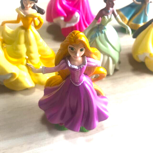 Disney ディズニープリンセスフィギュアの通販 By 断捨離中 ディズニーならラクマ